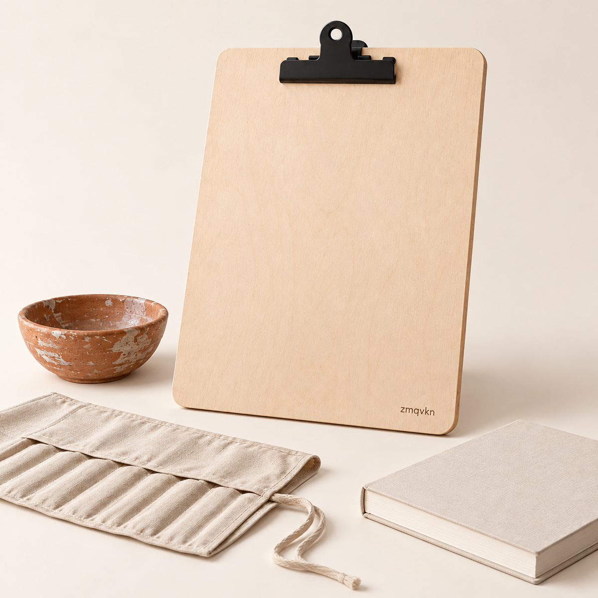zmqvkn Clip-Top Drawing Board — complete product view